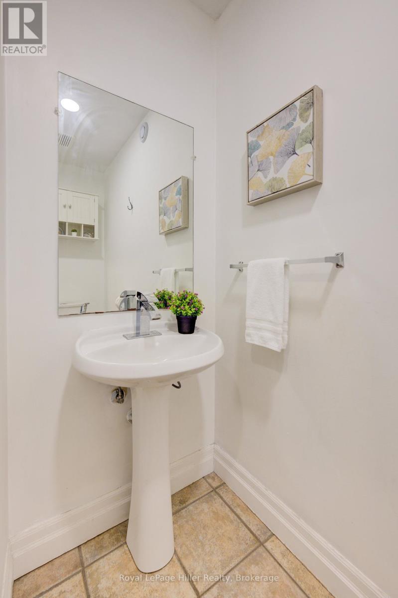 












34 EAGLE DRIVE

,
Stratford,




Ontario
N5A7Y8

