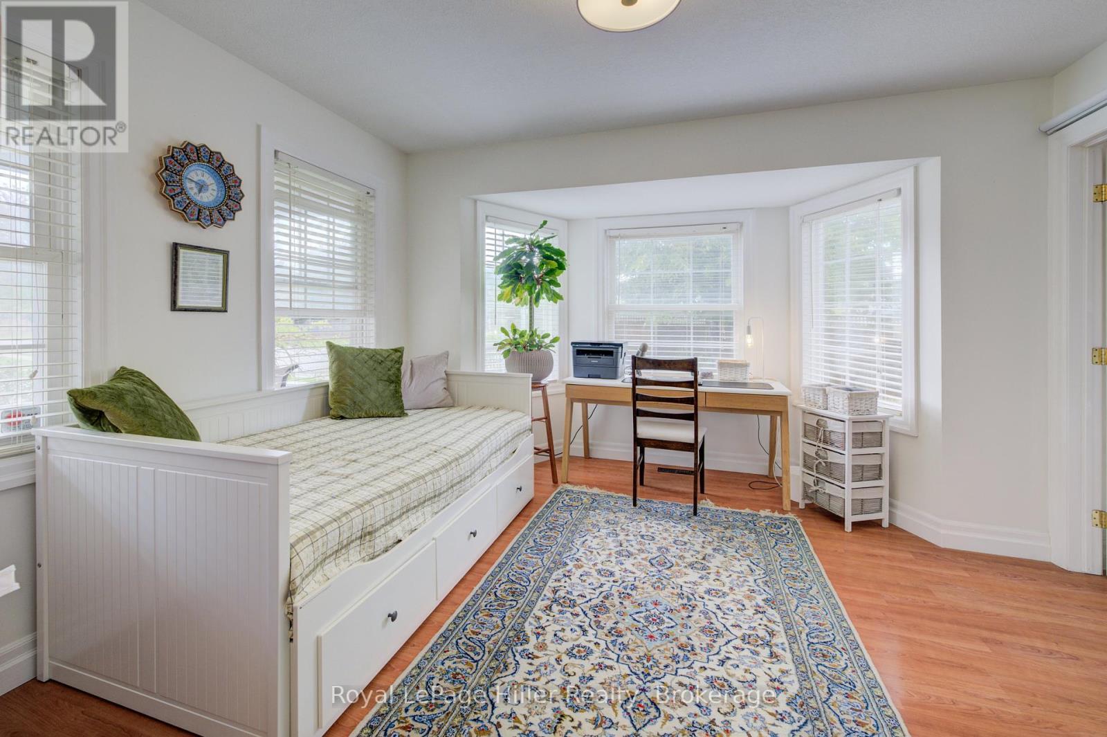 












34 EAGLE DRIVE

,
Stratford,




Ontario
N5A7Y8

