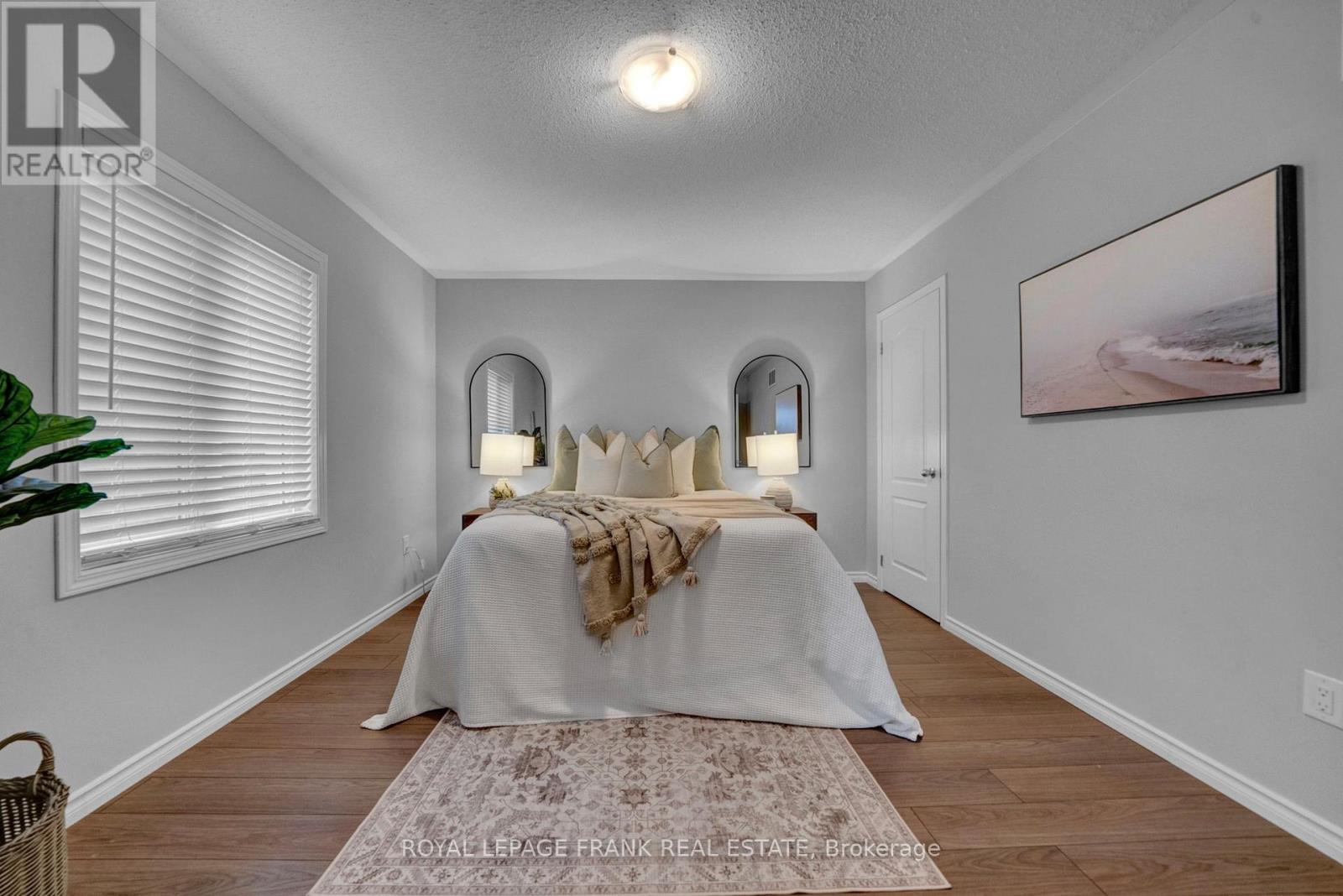 












85 BUTSON CRESCENT

,
Clarington (Bowmanville),




Ontario
L1C0S5

