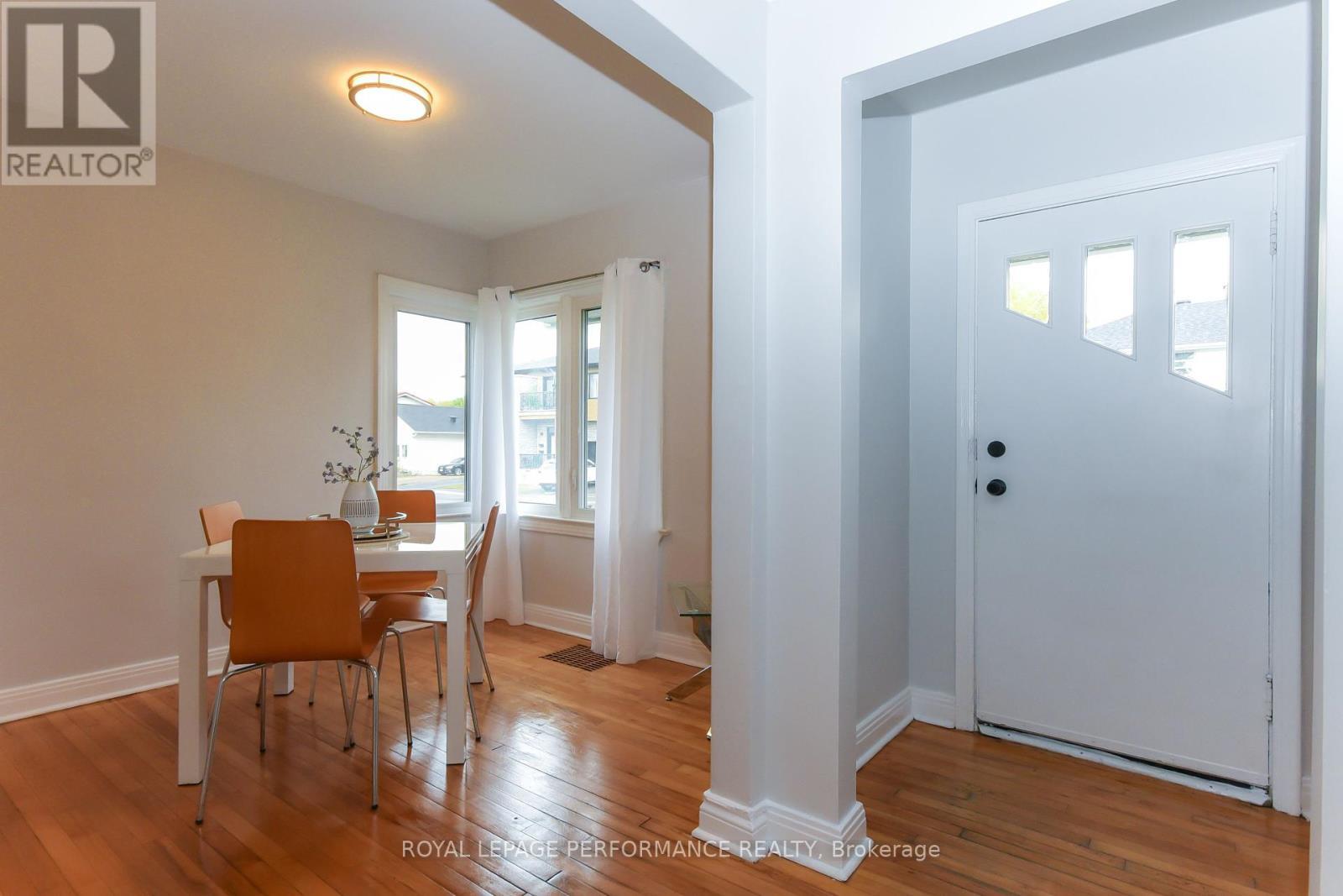 












274 QUEEN MARY STREET

,
Ottawa,




Ontario
K1K1X2

