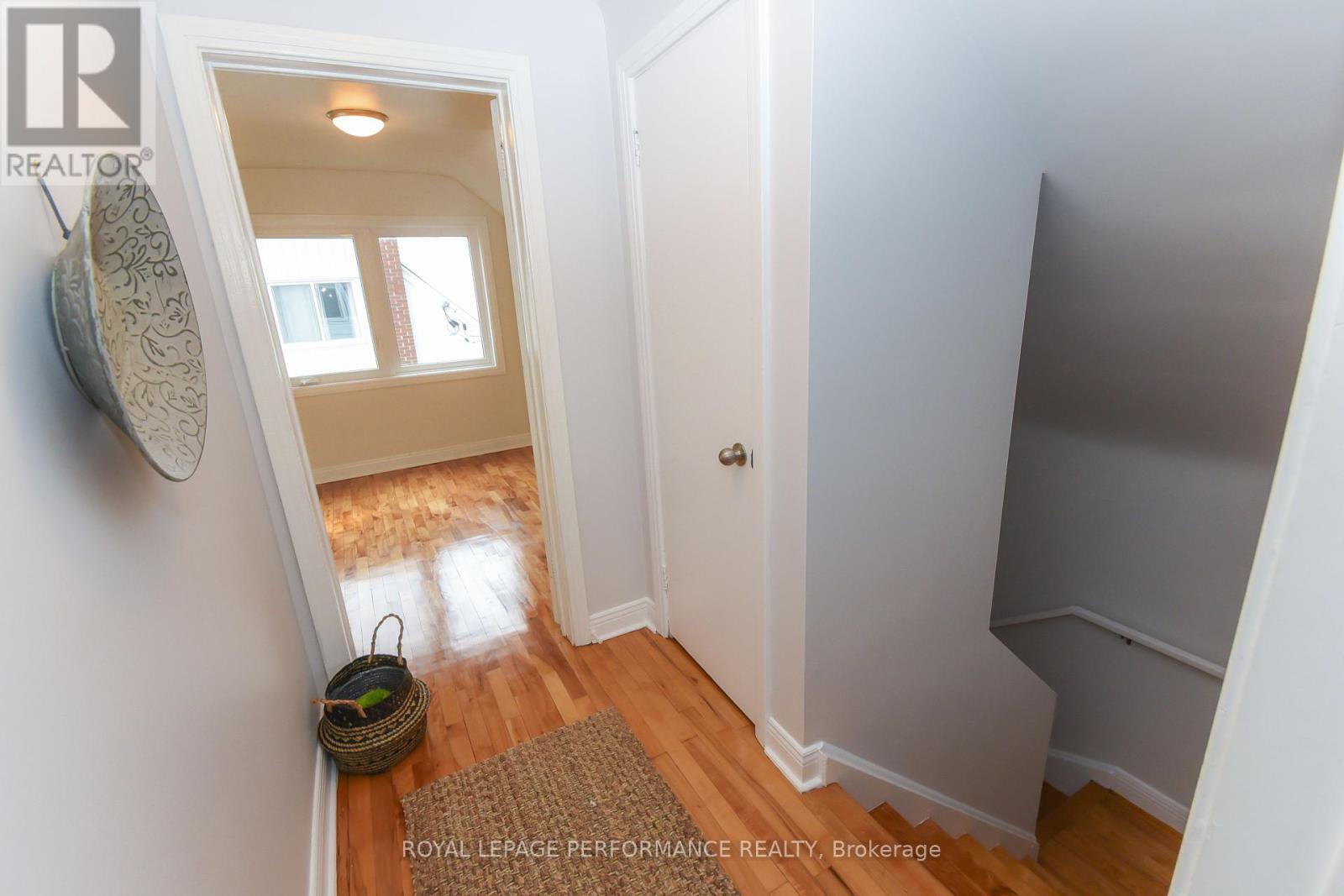 












274 QUEEN MARY STREET

,
Ottawa,




Ontario
K1K1X2

