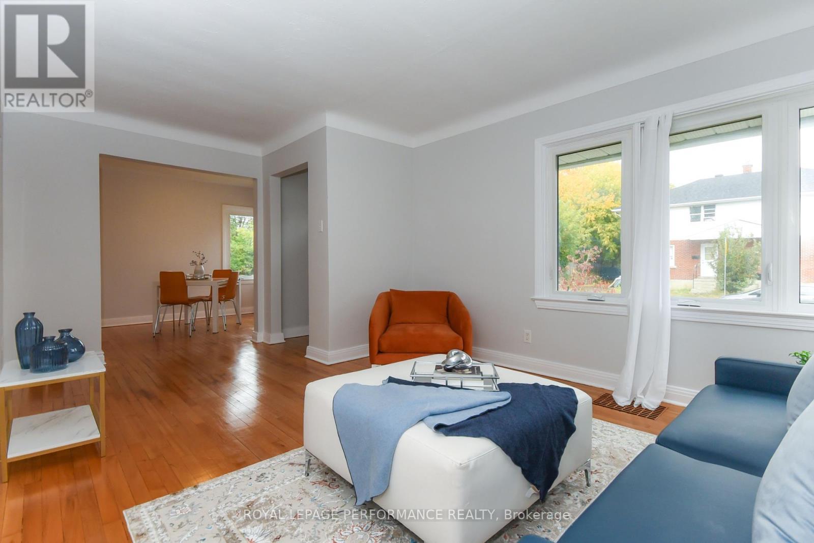 












274 QUEEN MARY STREET

,
Ottawa,




Ontario
K1K1X2

