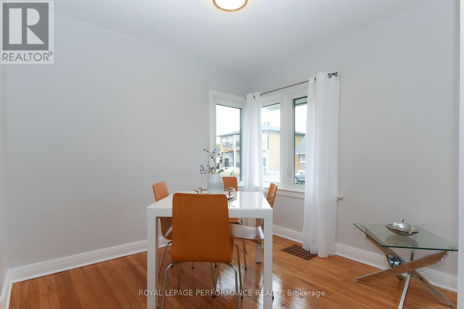 












274 QUEEN MARY STREET

,
Ottawa,




Ontario
K1K1X2

