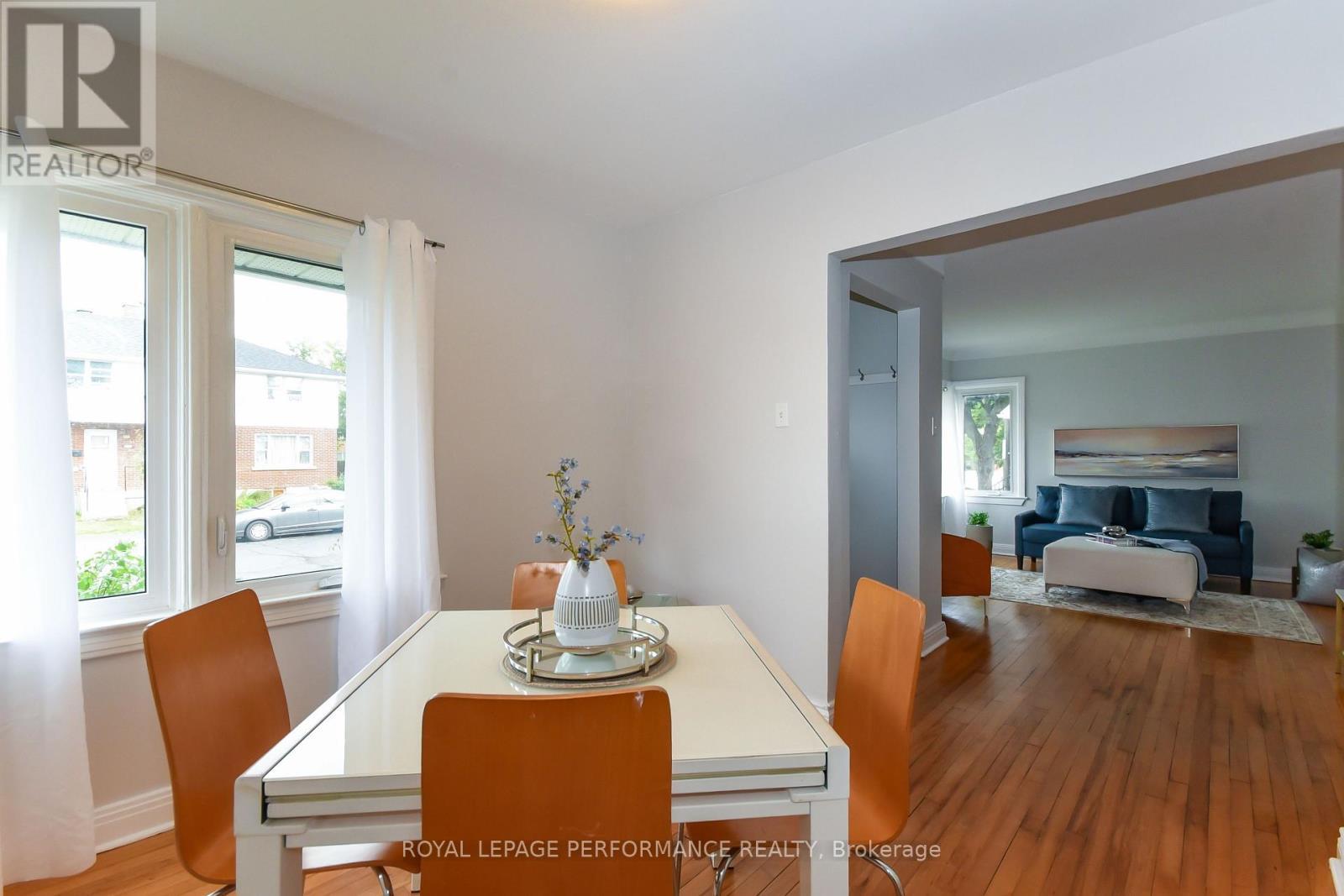 












274 QUEEN MARY STREET

,
Ottawa,




Ontario
K1K1X2

