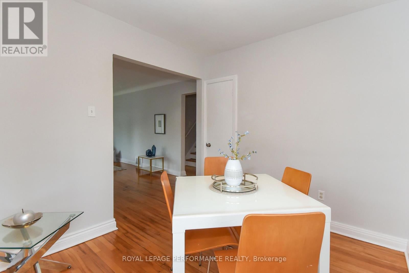 












274 QUEEN MARY STREET

,
Ottawa,




Ontario
K1K1X2

