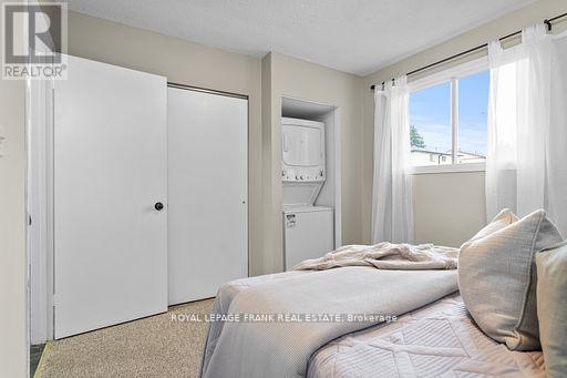












929 SOUTHDOWN DRIVE

,
Oshawa (Donevan),




Ontario
L1H7Z5

