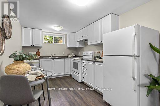 












929 SOUTHDOWN DRIVE

,
Oshawa (Donevan),




Ontario
L1H7Z5

