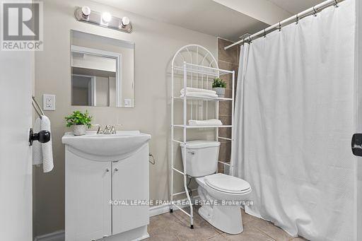 












929 SOUTHDOWN DRIVE

,
Oshawa (Donevan),




Ontario
L1H7Z5

