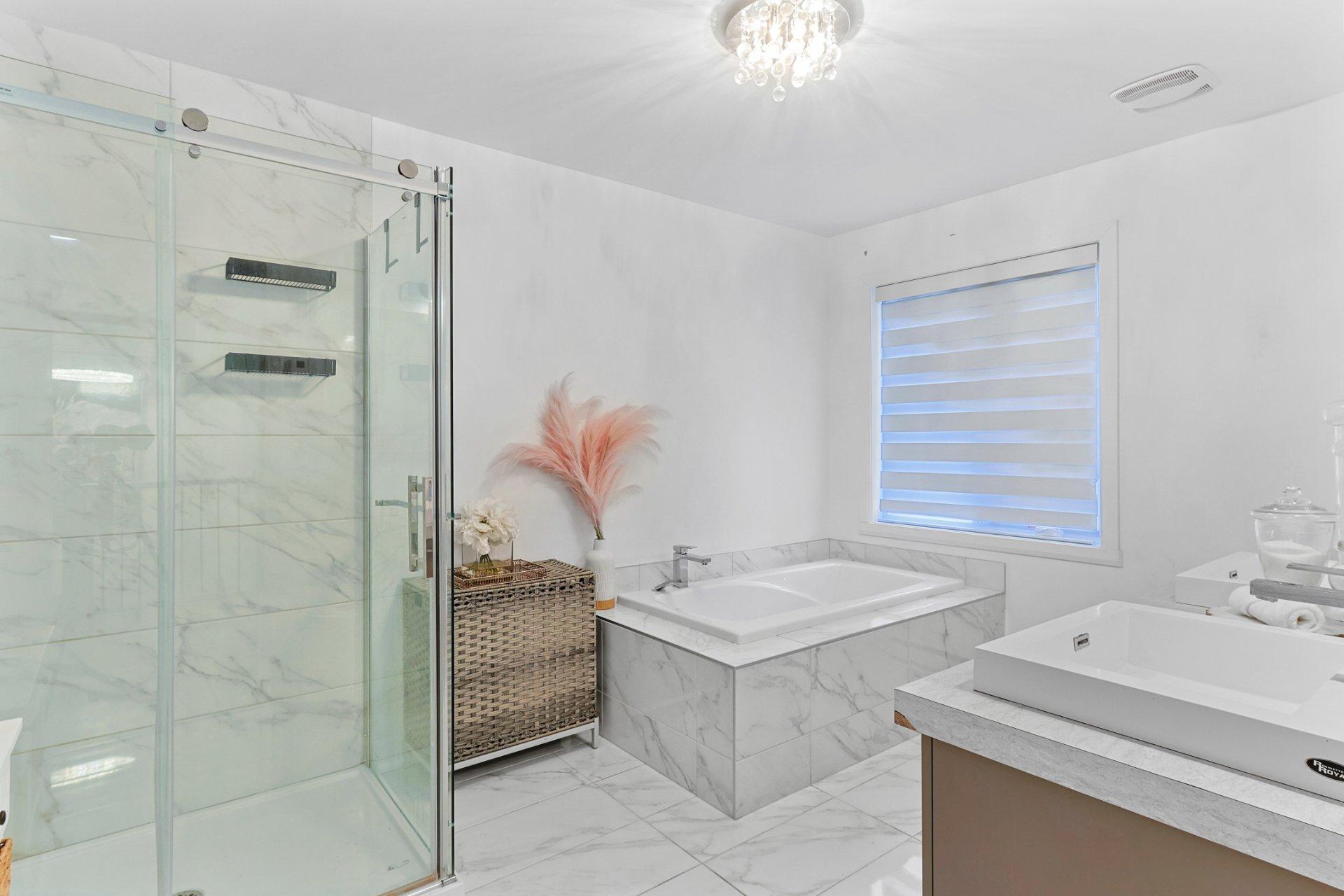 









73


Av. des Tilleuls

,
Salaberry-de-Valleyfield,




QC
J6T0P3

