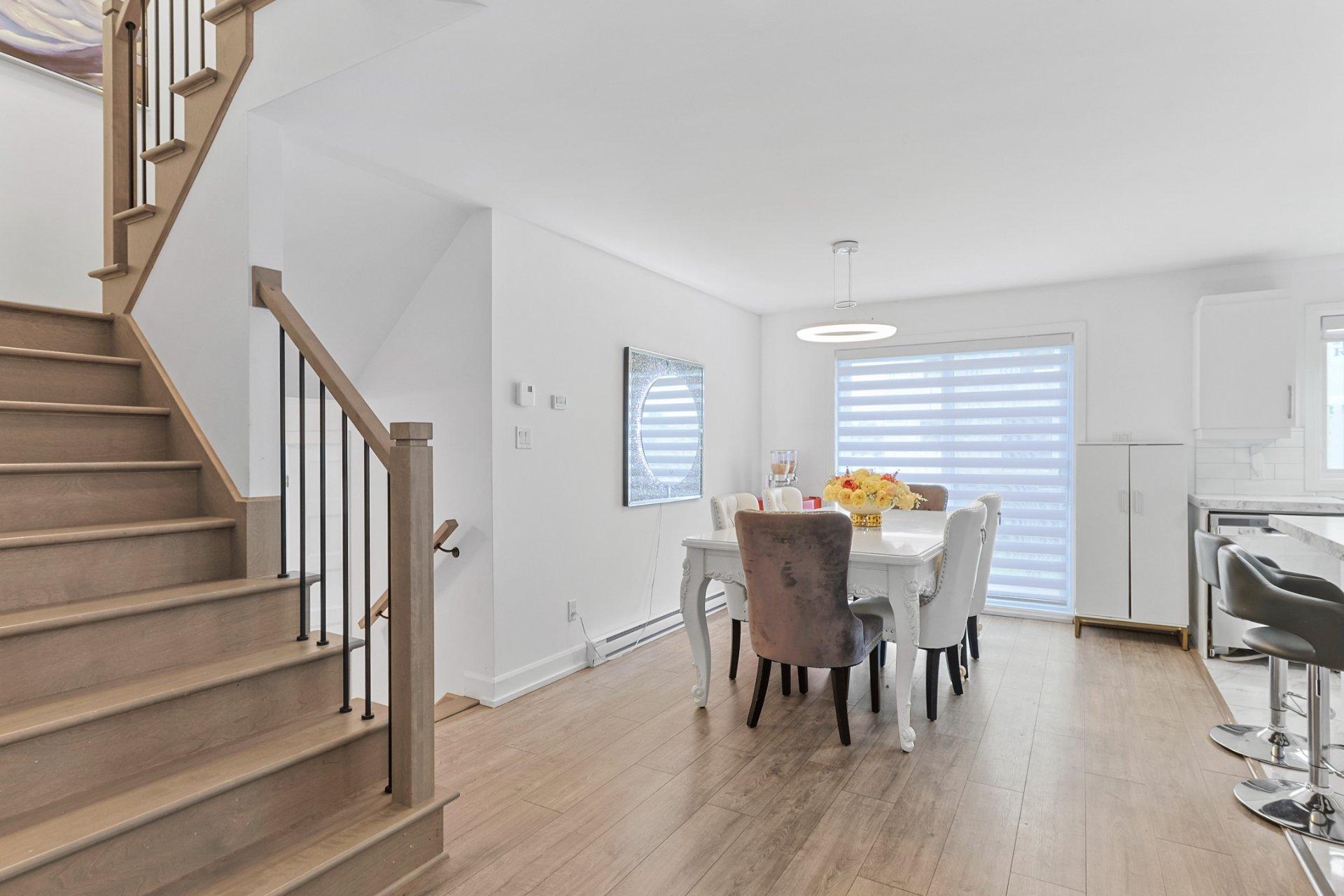 









73


Av. des Tilleuls

,
Salaberry-de-Valleyfield,




QC
J6T0P3

