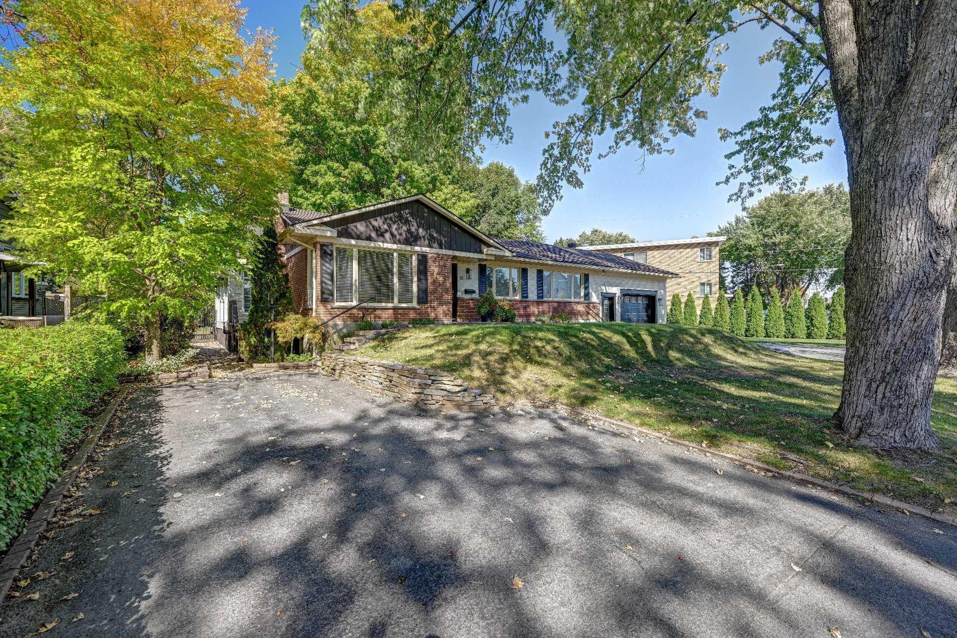 









10


Rue Laurier

,
Saint-Eustache,




QC
J7R2E8

