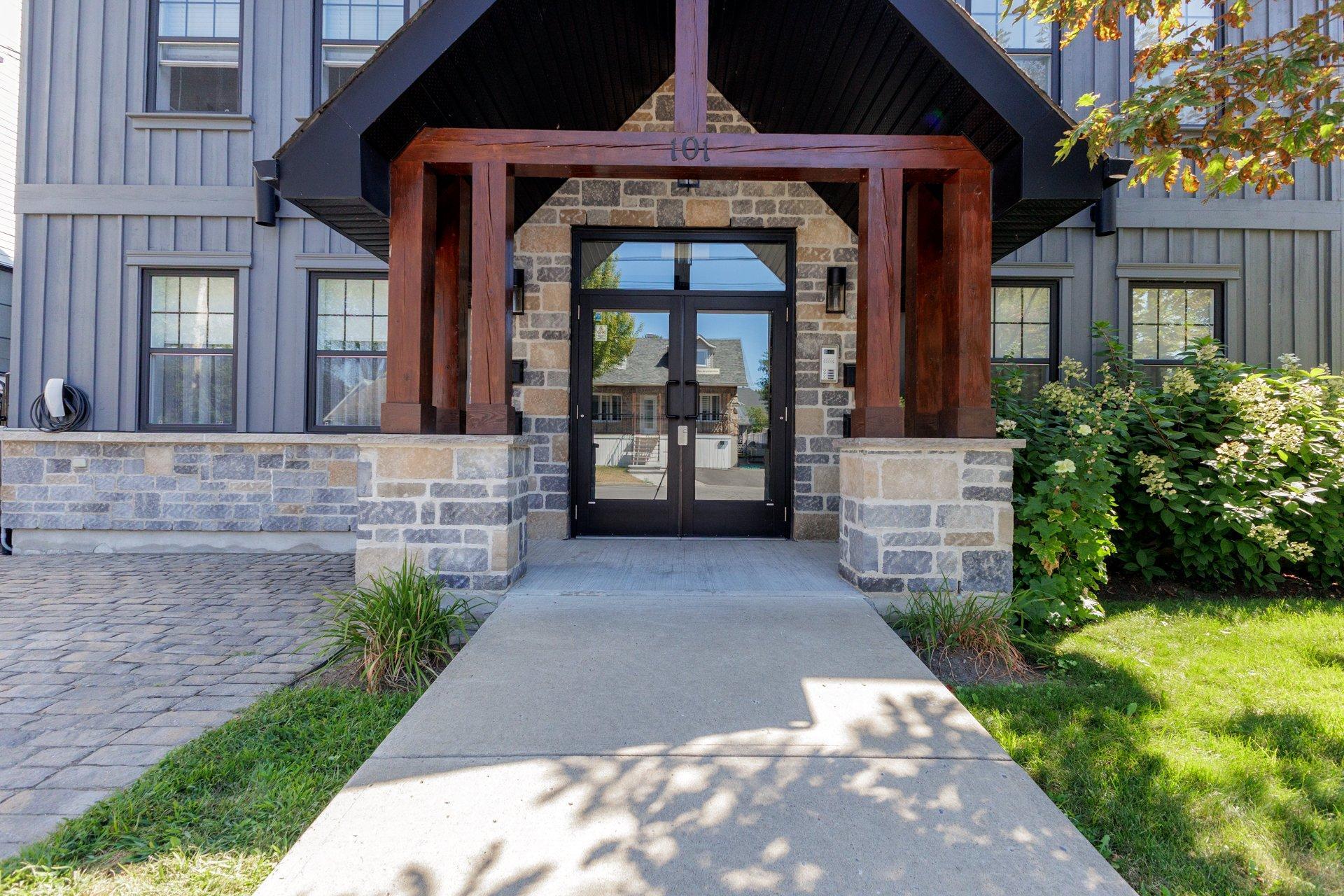 









101


Rue Chartrand

, 201,
Terrebonne (Terrebonne),




QC
J6W2L2

