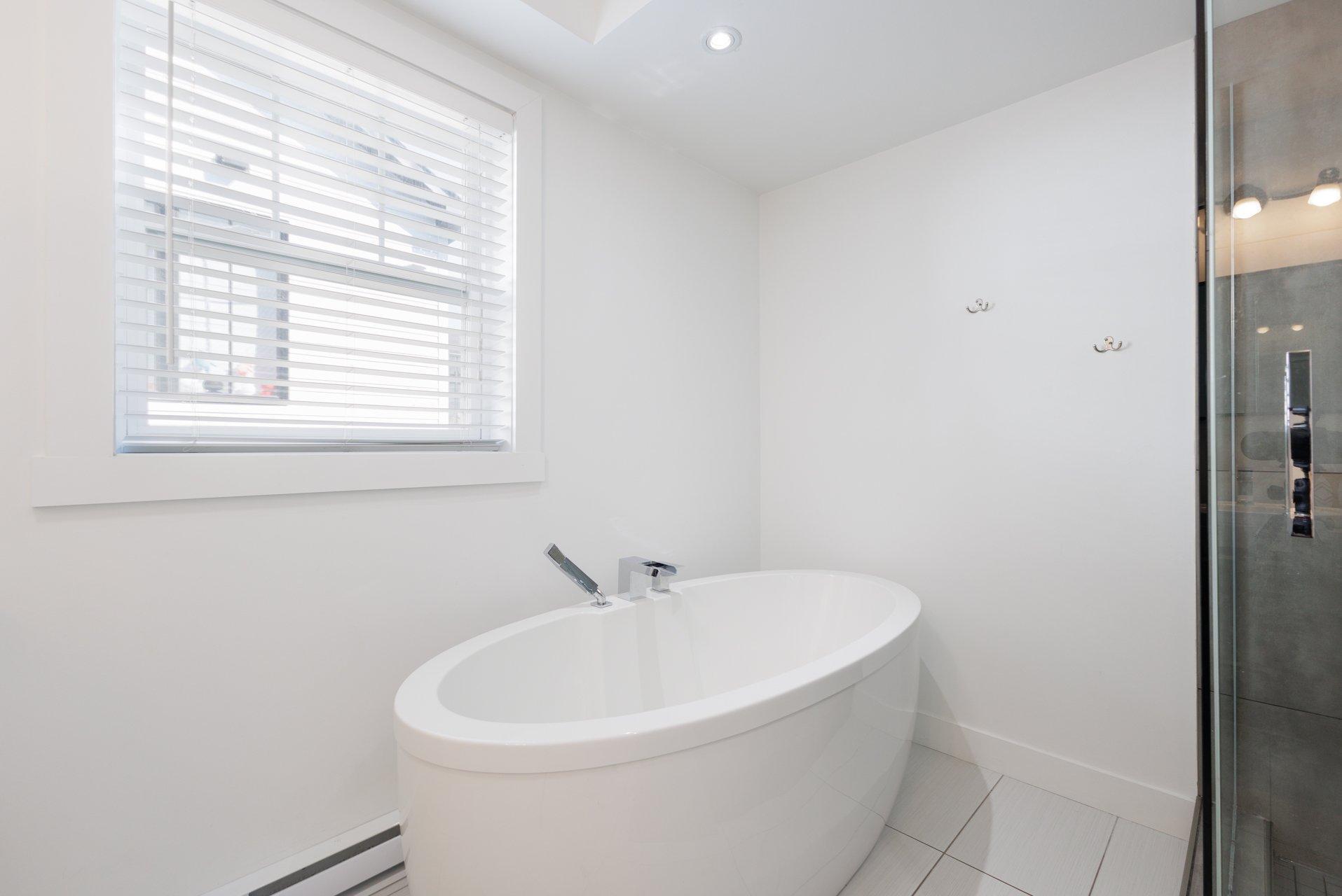 









101


Rue Chartrand

, 201,
Terrebonne (Terrebonne),




QC
J6W2L2

