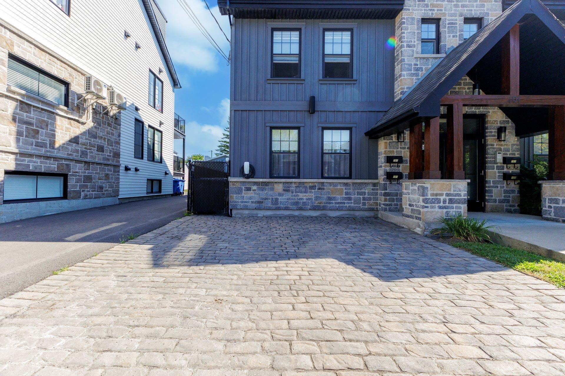 









101


Rue Chartrand

, 201,
Terrebonne (Terrebonne),




QC
J6W2L2

