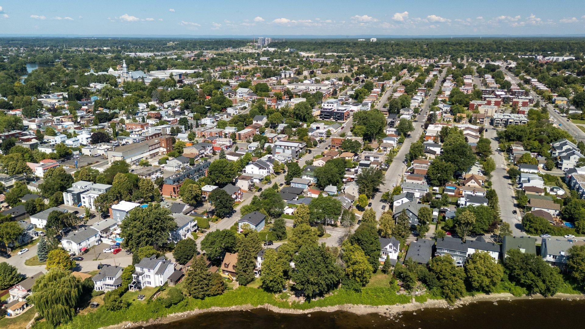 









101


Rue Chartrand

, 201,
Terrebonne (Terrebonne),




QC
J6W2L2

