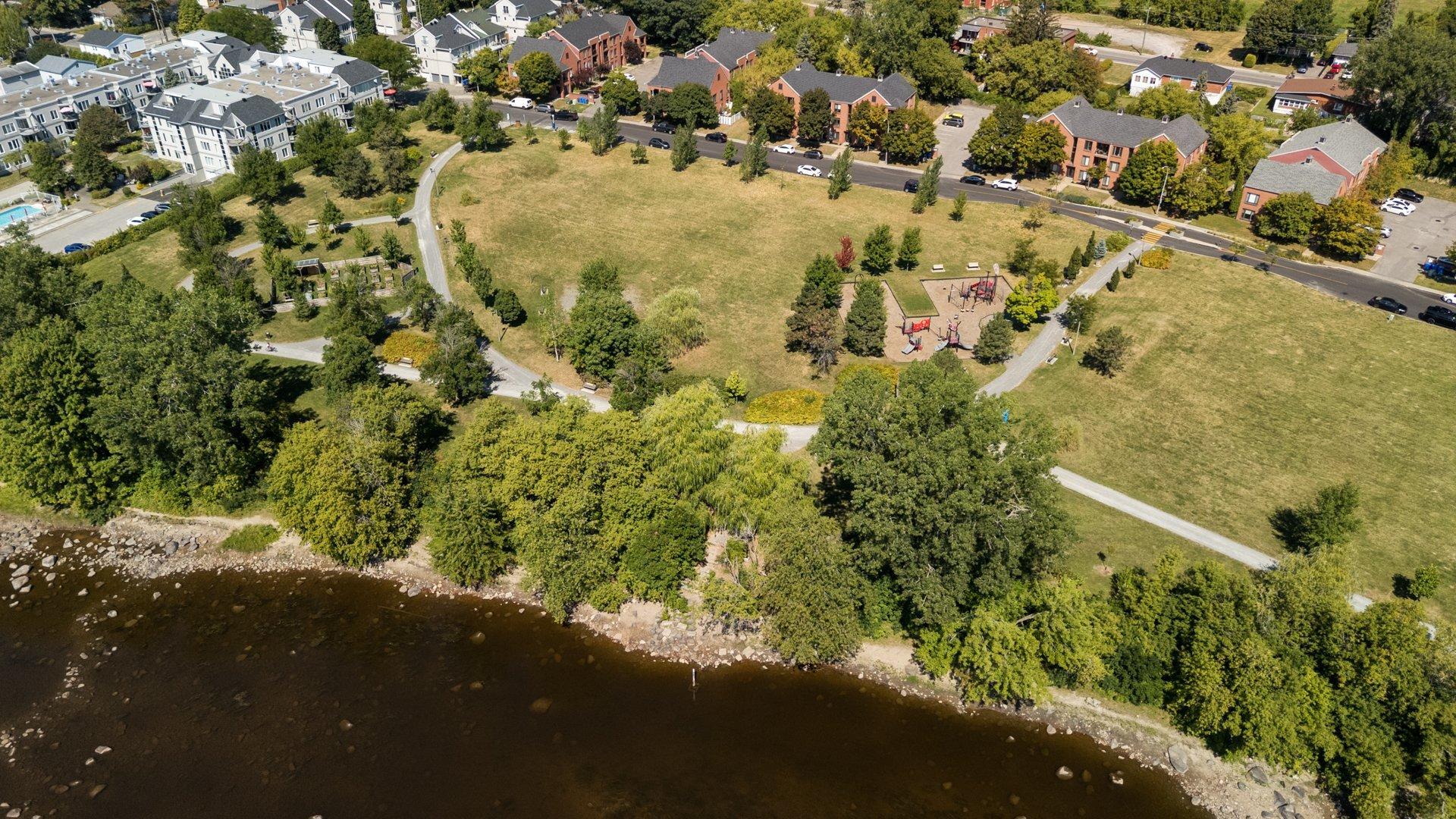 









101


Rue Chartrand

, 201,
Terrebonne (Terrebonne),




QC
J6W2L2

