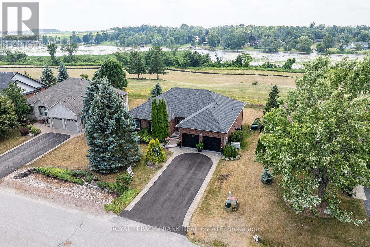 












202 SOUTHCREST DRIVE

,
Kawartha Lakes (Mariposa),




Ontario
L0C1G0

