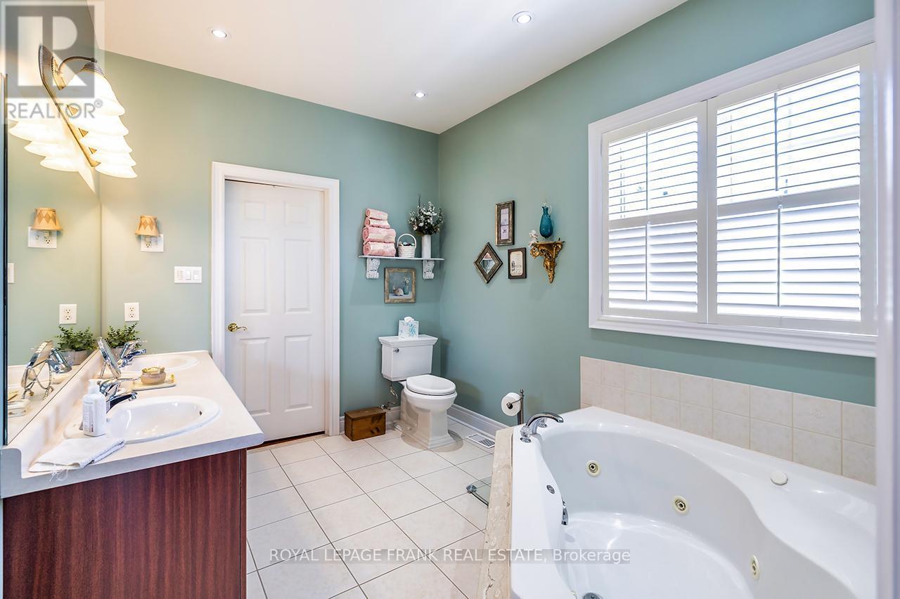 












202 SOUTHCREST DRIVE

,
Kawartha Lakes (Mariposa),




Ontario
L0C1G0

