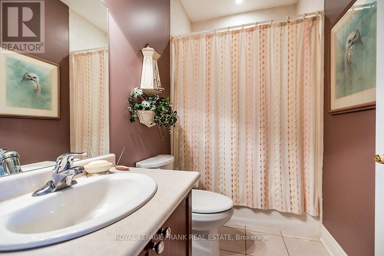 












202 SOUTHCREST DRIVE

,
Kawartha Lakes (Mariposa),




Ontario
L0C1G0

