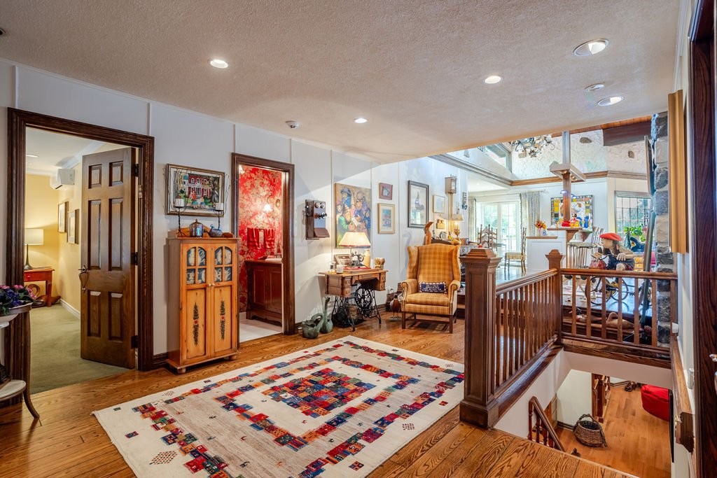 









120


Av. Nantel

,
Sainte-Agathe-des-Monts,




QC
J8C1E8

