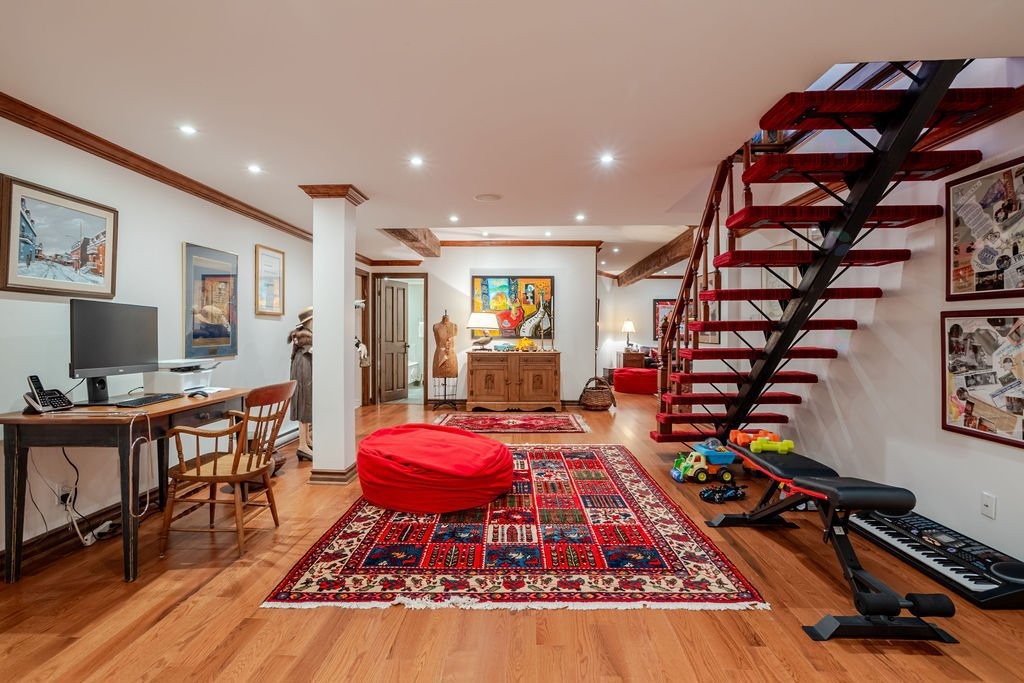 









120


Av. Nantel

,
Sainte-Agathe-des-Monts,




QC
J8C1E8

