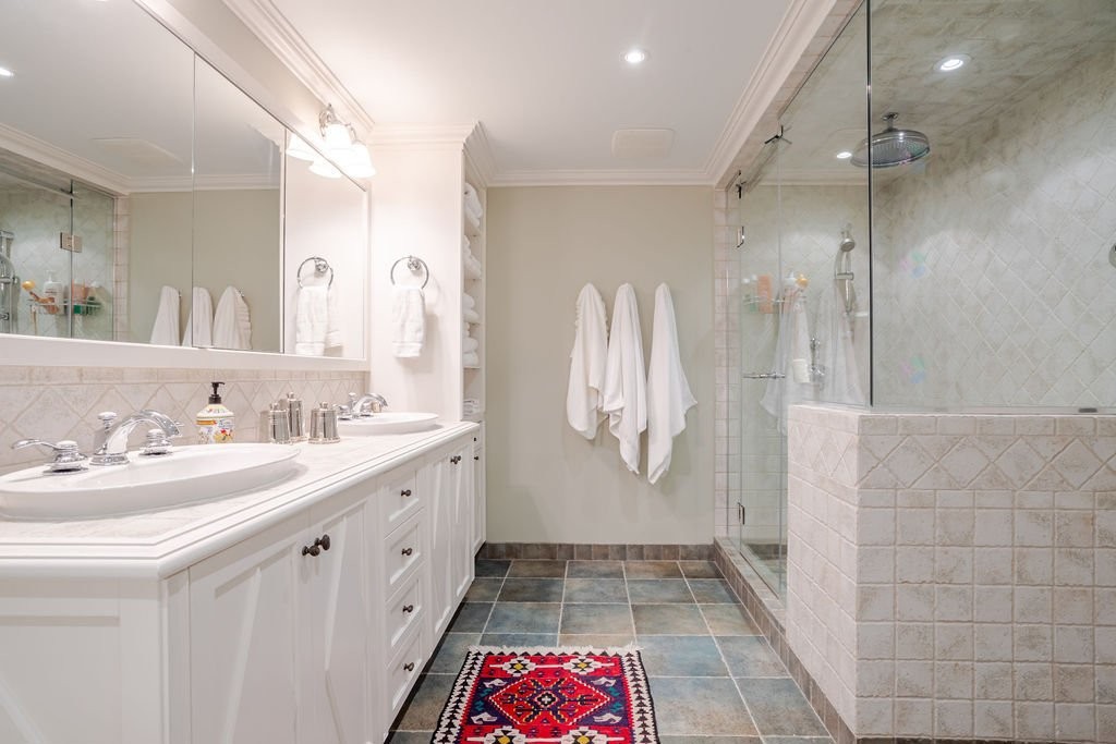 









120


Av. Nantel

,
Sainte-Agathe-des-Monts,




QC
J8C1E8

