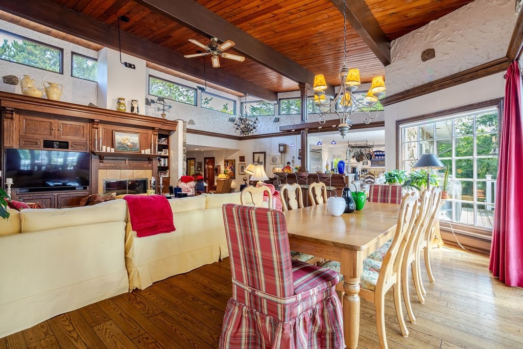 









120


Av. Nantel

,
Sainte-Agathe-des-Monts,




QC
J8C1E8

