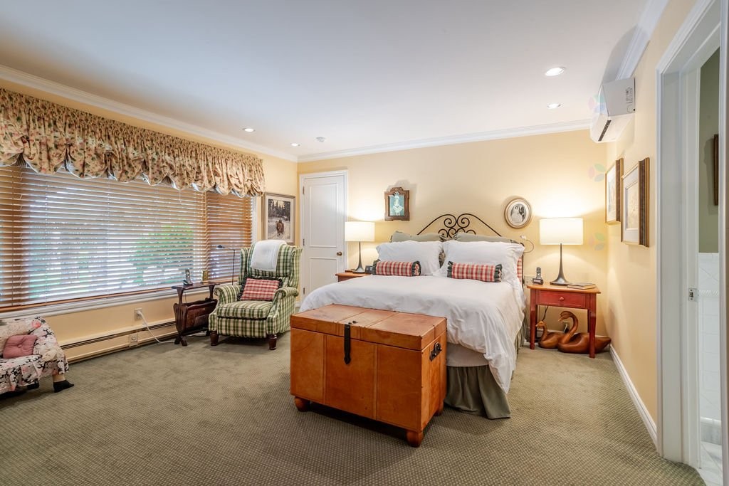 









120


Av. Nantel

,
Sainte-Agathe-des-Monts,




QC
J8C1E8

