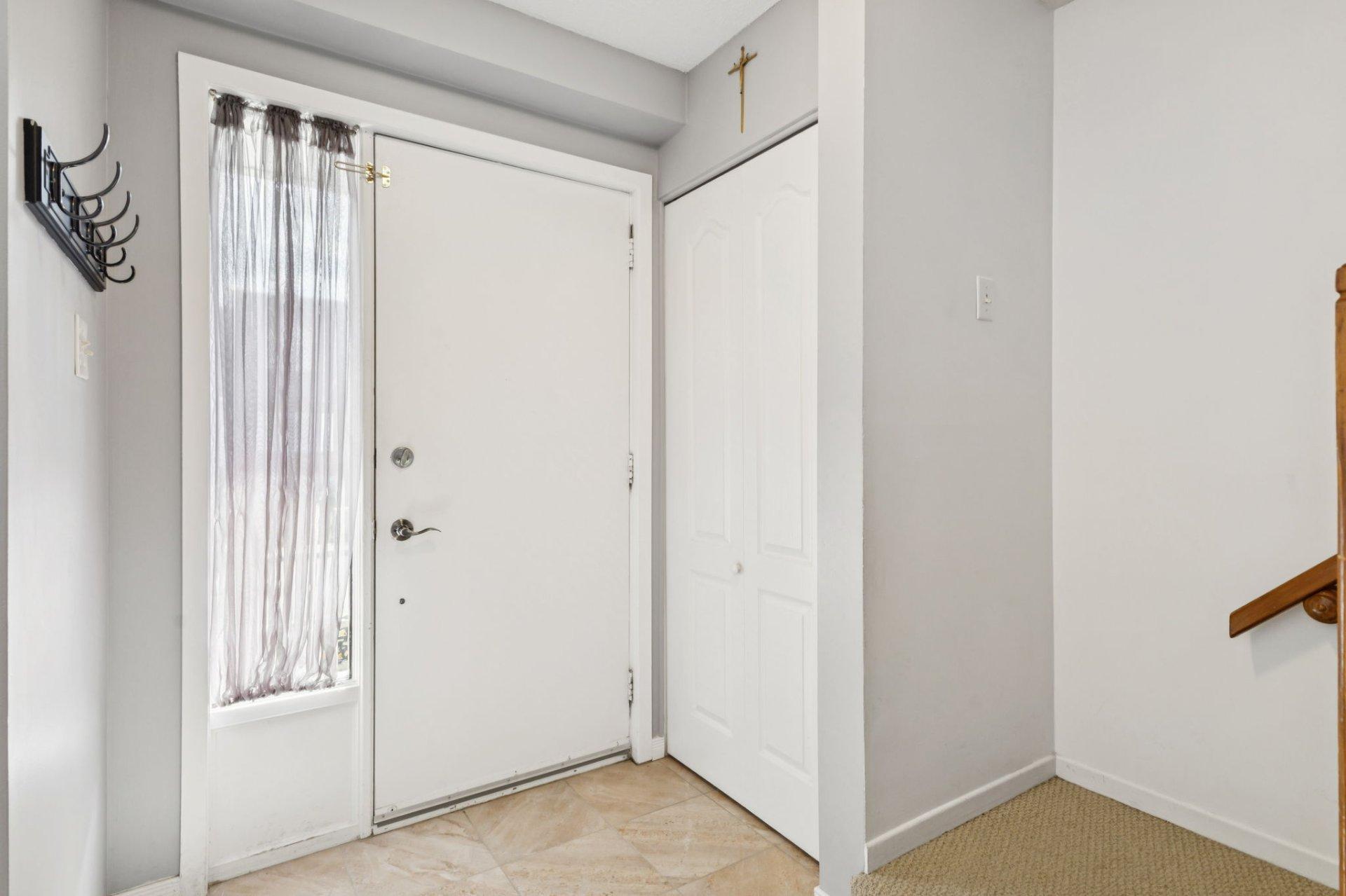 









162


Rue Doucet

,
Gatineau (Hull),




QC
J8Y5P1

