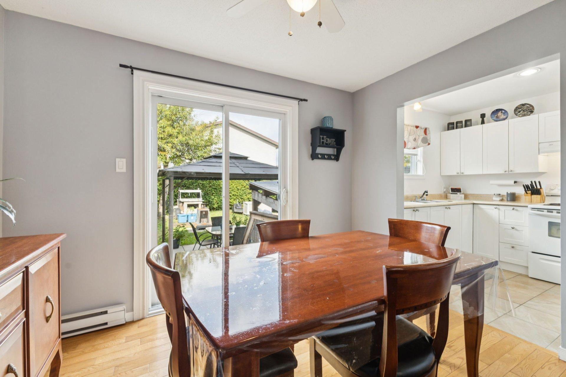 









162


Rue Doucet

,
Gatineau (Hull),




QC
J8Y5P1

