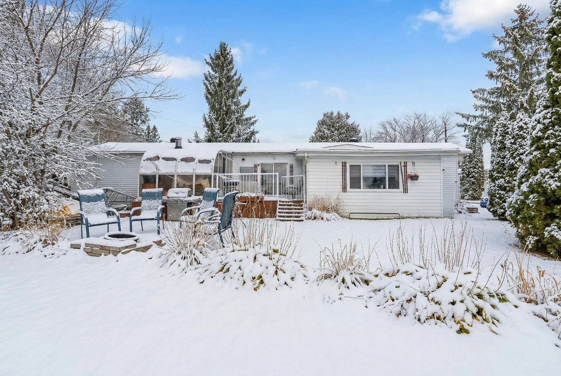 









30


5e Avenue

,
Terrebonne (Terrebonne),




QC
J6Y1M4

