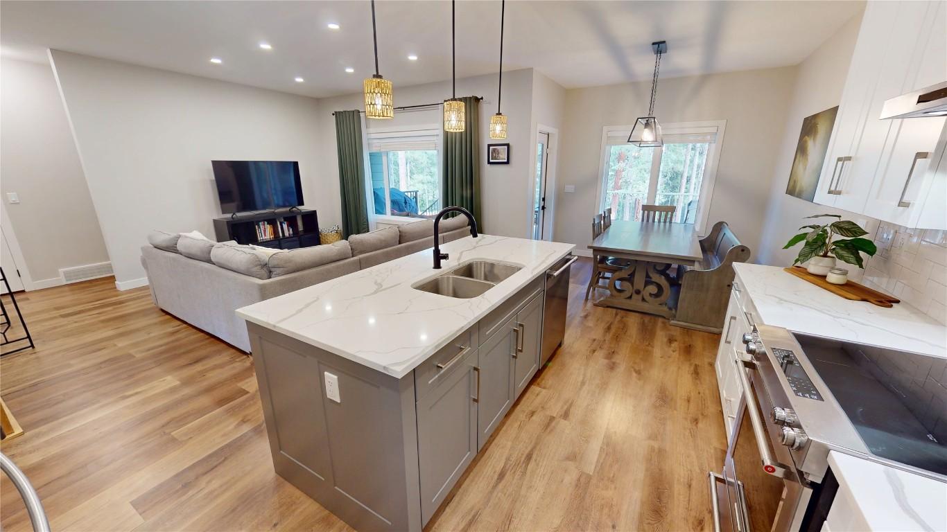 









144


River

Drive,
Cranbrook,




BC
V1C 0C6

