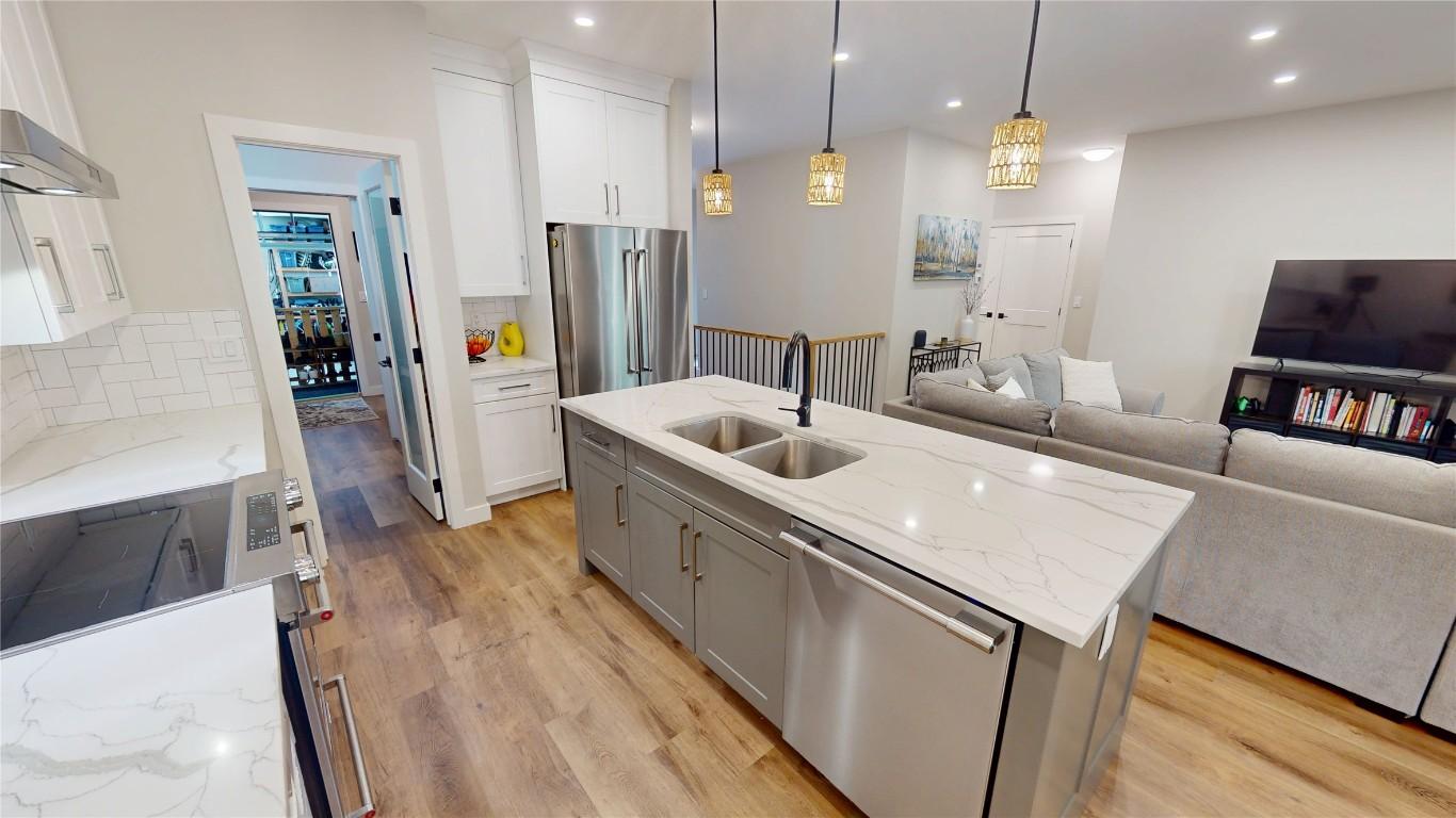 









144


River

Drive,
Cranbrook,




BC
V1C 0C6

