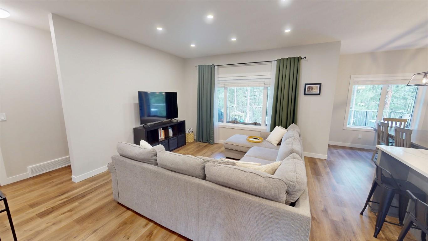 









144


River

Drive,
Cranbrook,




BC
V1C 0C6

