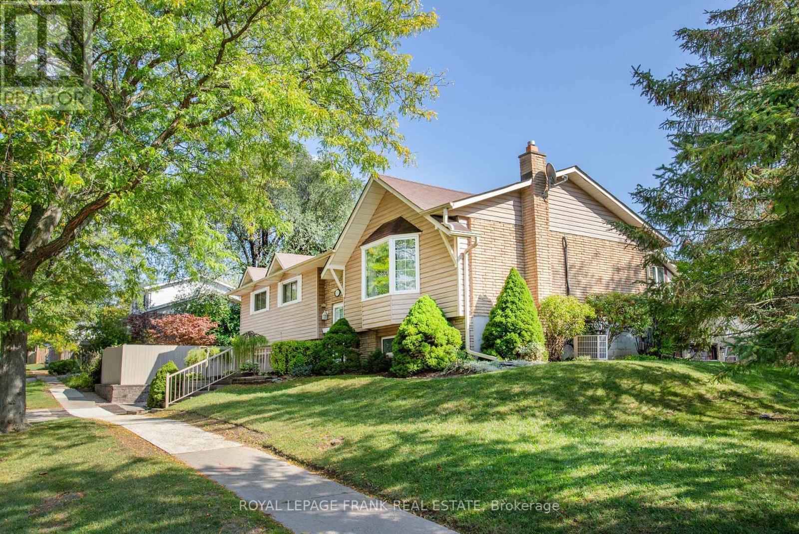 












655 BERMUDA AVENUE

,
Oshawa (Northglen),




Ontario
L1J6J4

