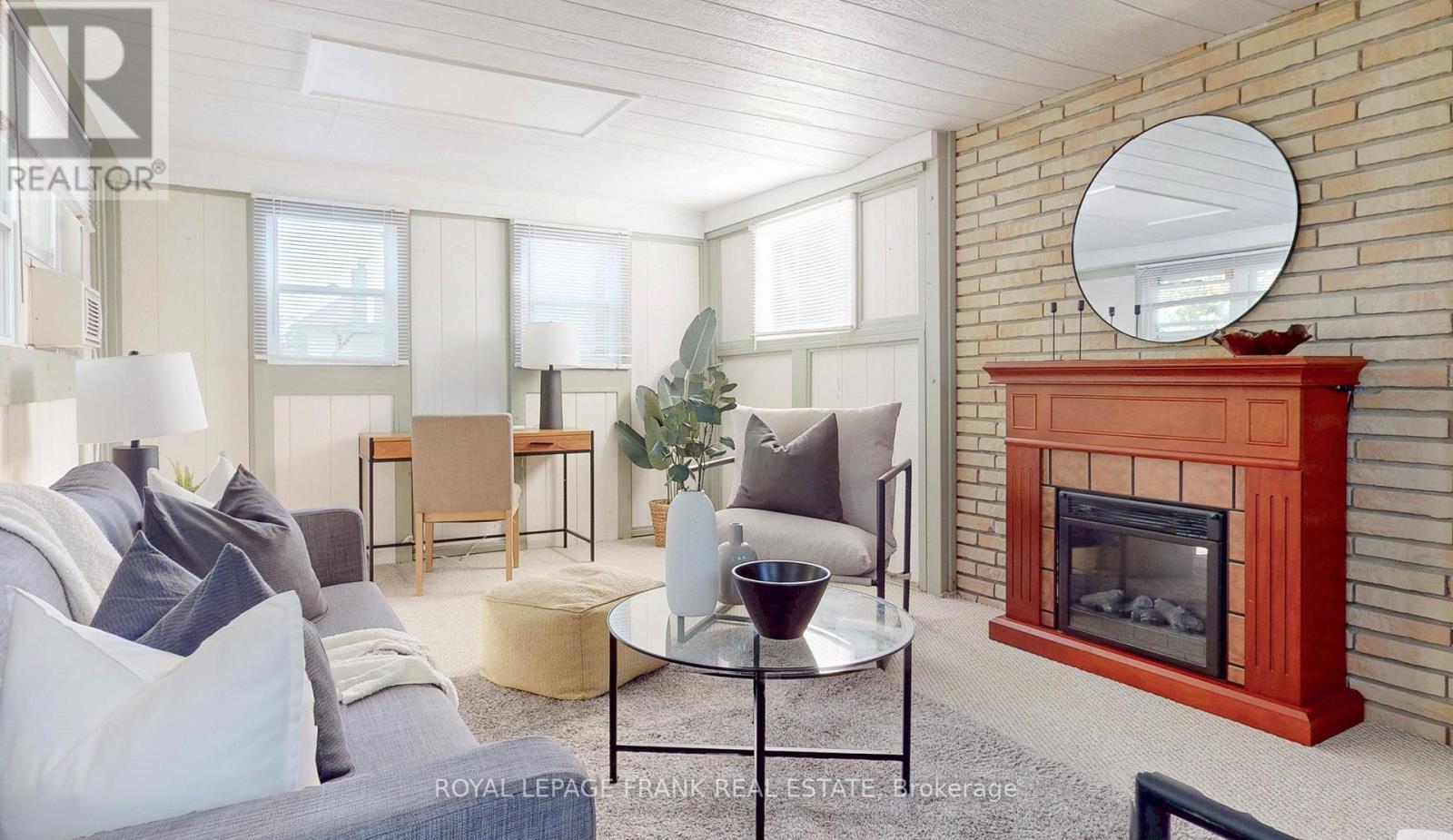 












655 BERMUDA AVENUE

,
Oshawa (Northglen),




Ontario
L1J6J4

