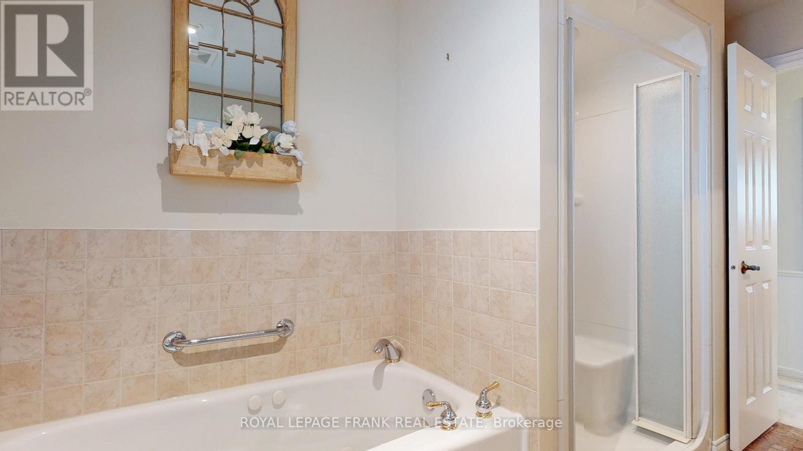 












655 BERMUDA AVENUE

,
Oshawa (Northglen),




Ontario
L1J6J4

