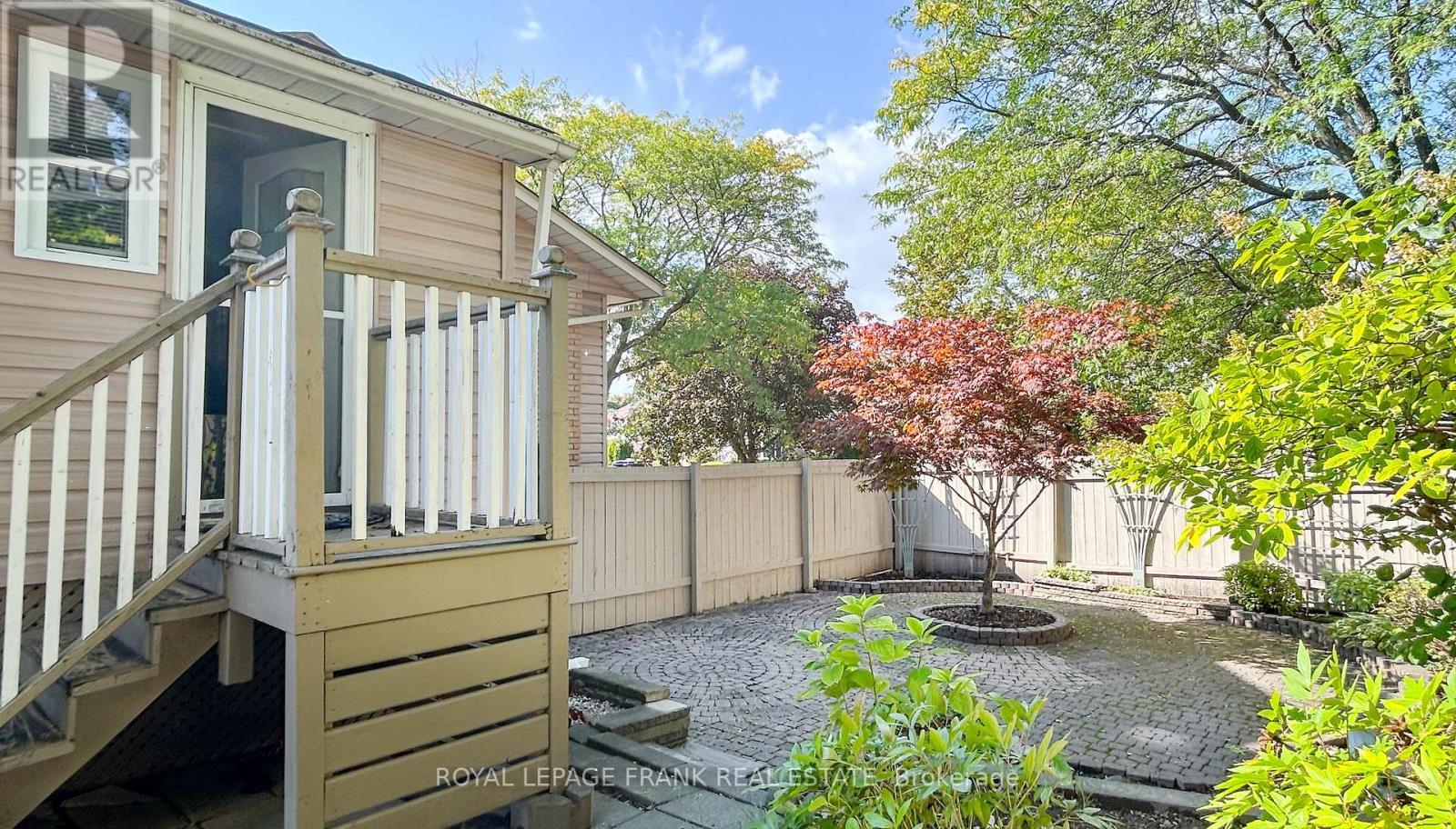 












655 BERMUDA AVENUE

,
Oshawa (Northglen),




Ontario
L1J6J4

