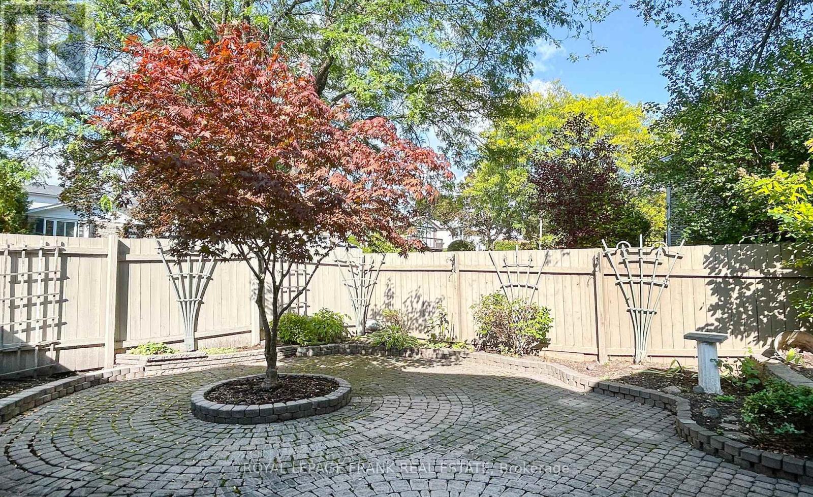 












655 BERMUDA AVENUE

,
Oshawa (Northglen),




Ontario
L1J6J4

