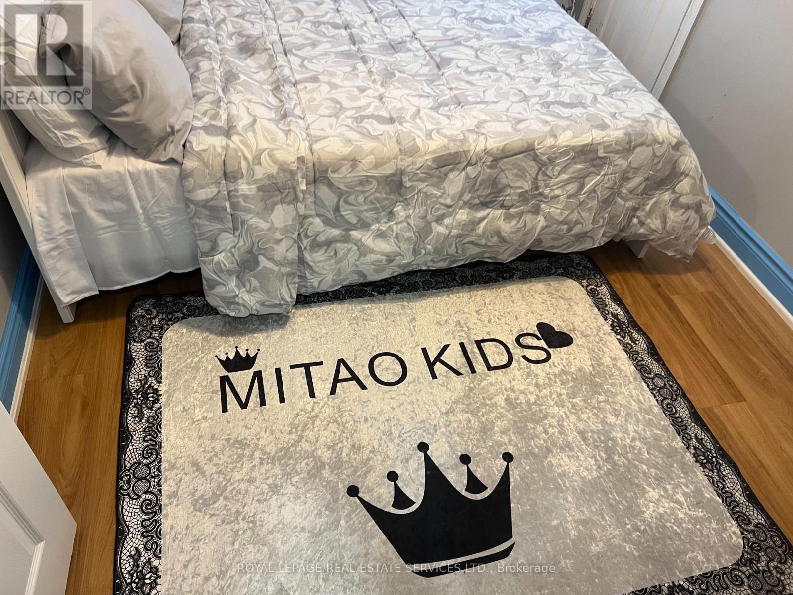 












4 - 872 BROWNS LINE

,
Toronto,




Ontario
M8W3W2

