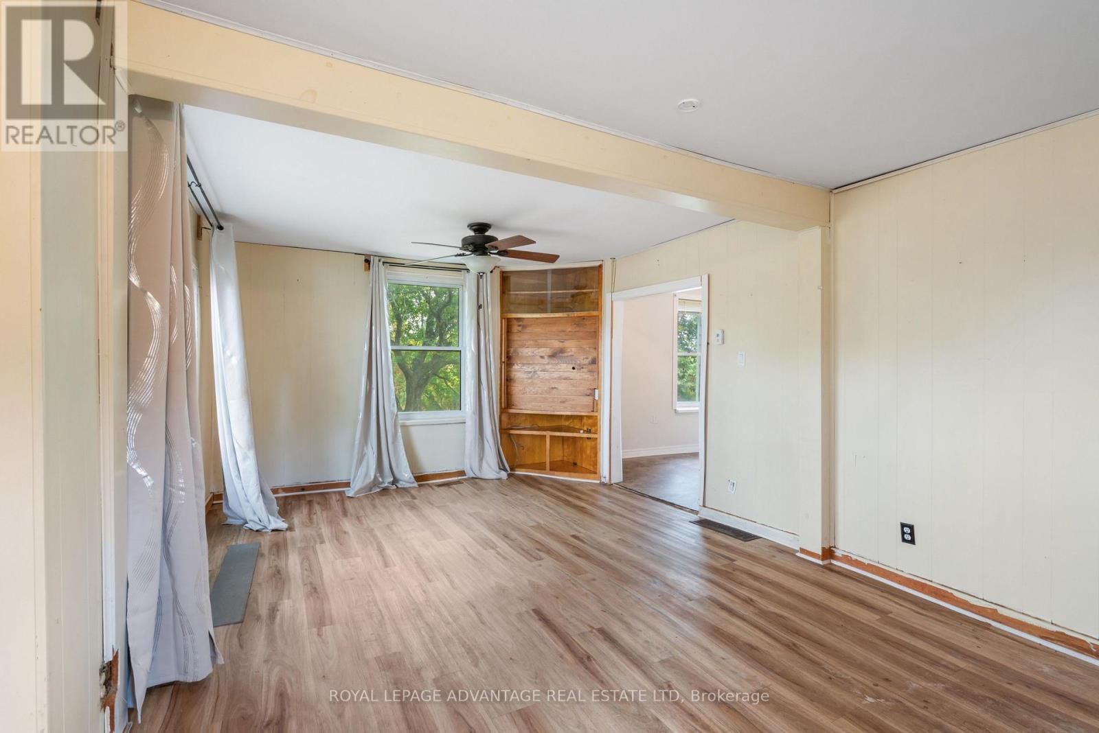 












79 BROADVIEW AVENUE W

,
Smiths Falls,




Ontario
K7A4L3

