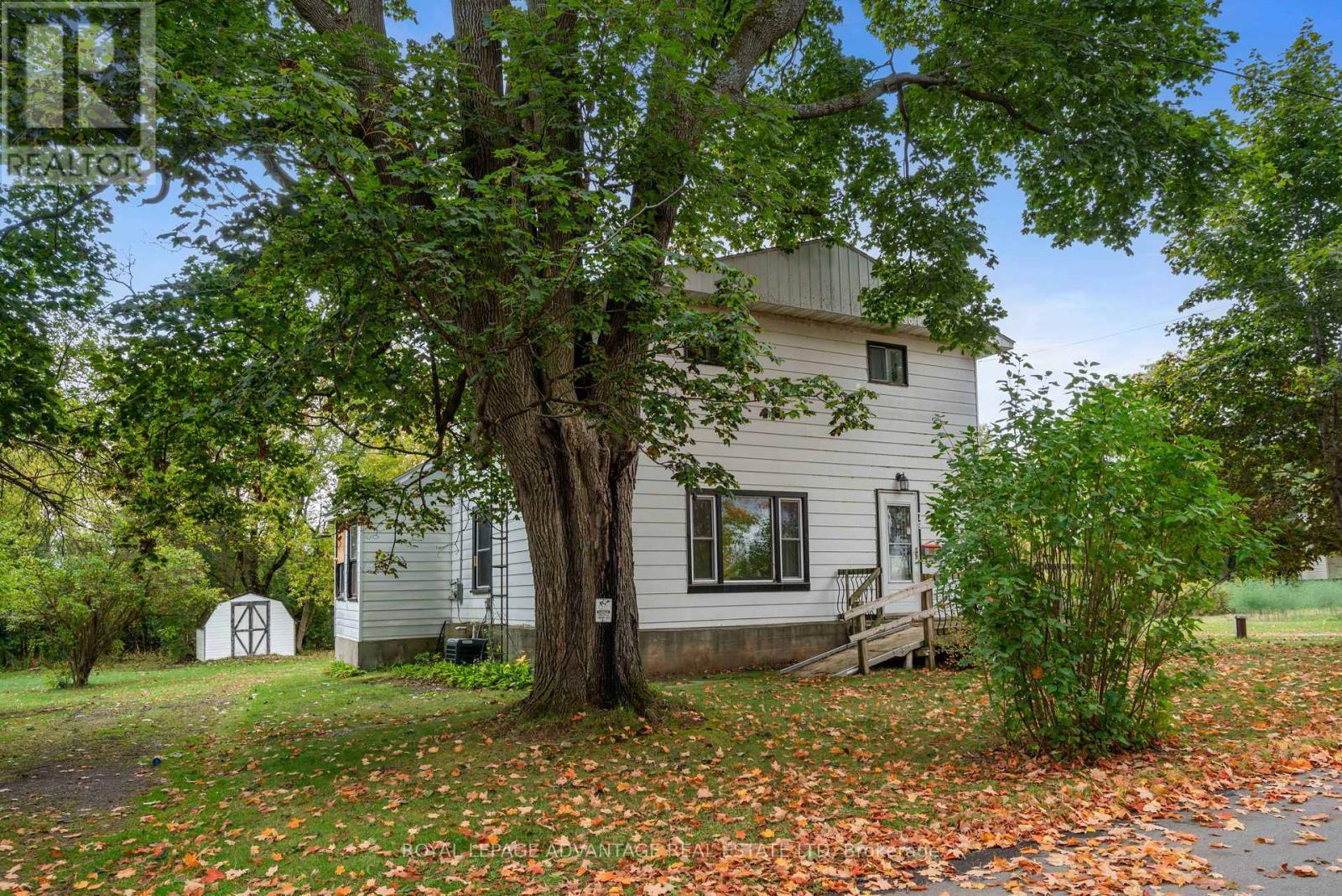 












79 BROADVIEW AVENUE W

,
Smiths Falls,




Ontario
K7A4L3

