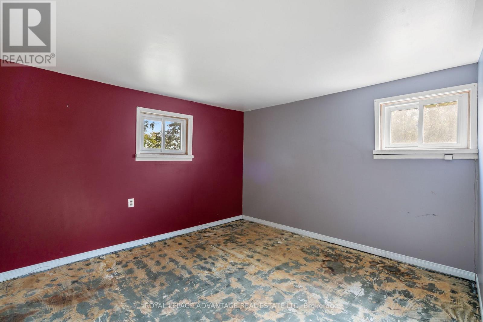 












79 BROADVIEW AVENUE W

,
Smiths Falls,




Ontario
K7A4L3

