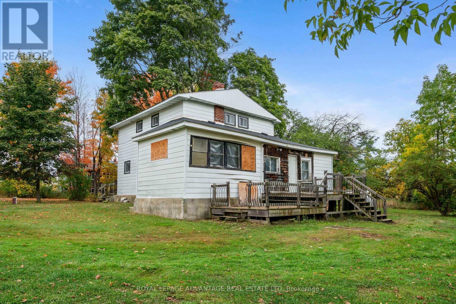 












79 BROADVIEW AVENUE W

,
Smiths Falls,




Ontario
K7A4L3

