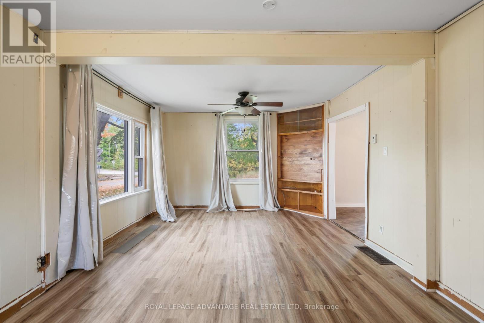 












79 BROADVIEW AVENUE W

,
Smiths Falls,




Ontario
K7A4L3

