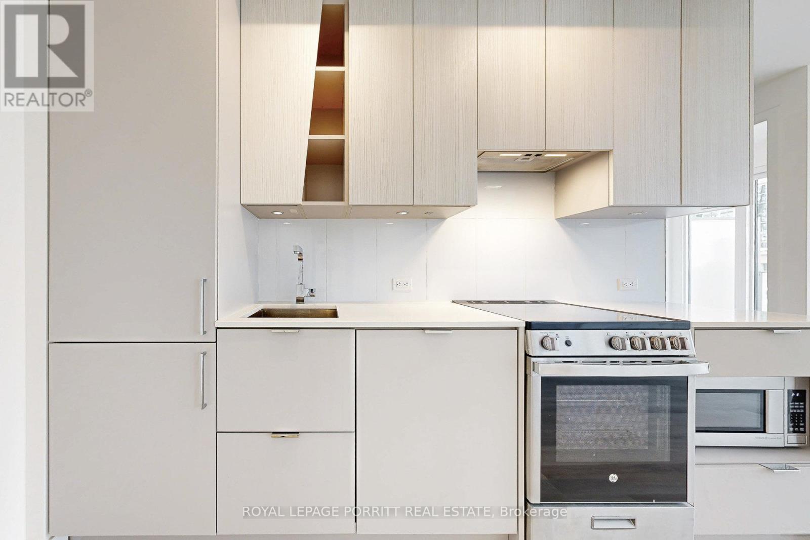 












202 - 3883 QUARTZ ROAD

,
Mississauga,




Ontario
L5B0M4

