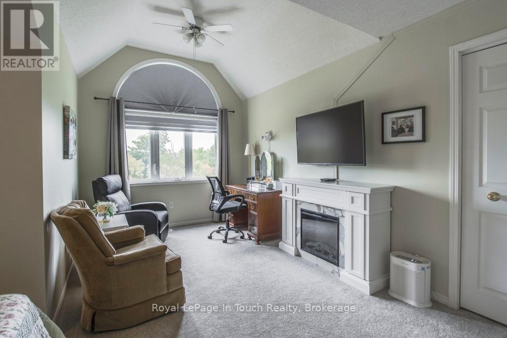 












839 SARAH BOULEVARD

,
Midland,




Ontario
L4R5M1

