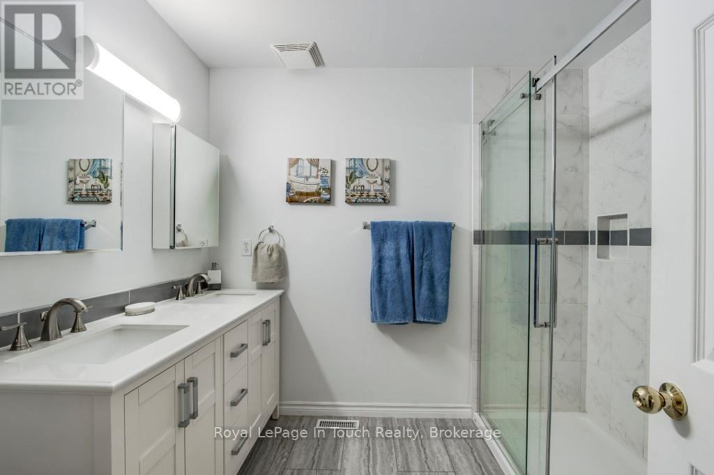 












839 SARAH BOULEVARD

,
Midland,




Ontario
L4R5M1

