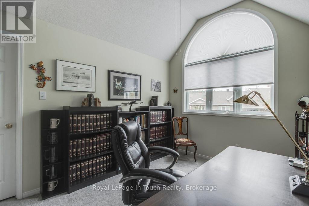 












839 SARAH BOULEVARD

,
Midland,




Ontario
L4R5M1

