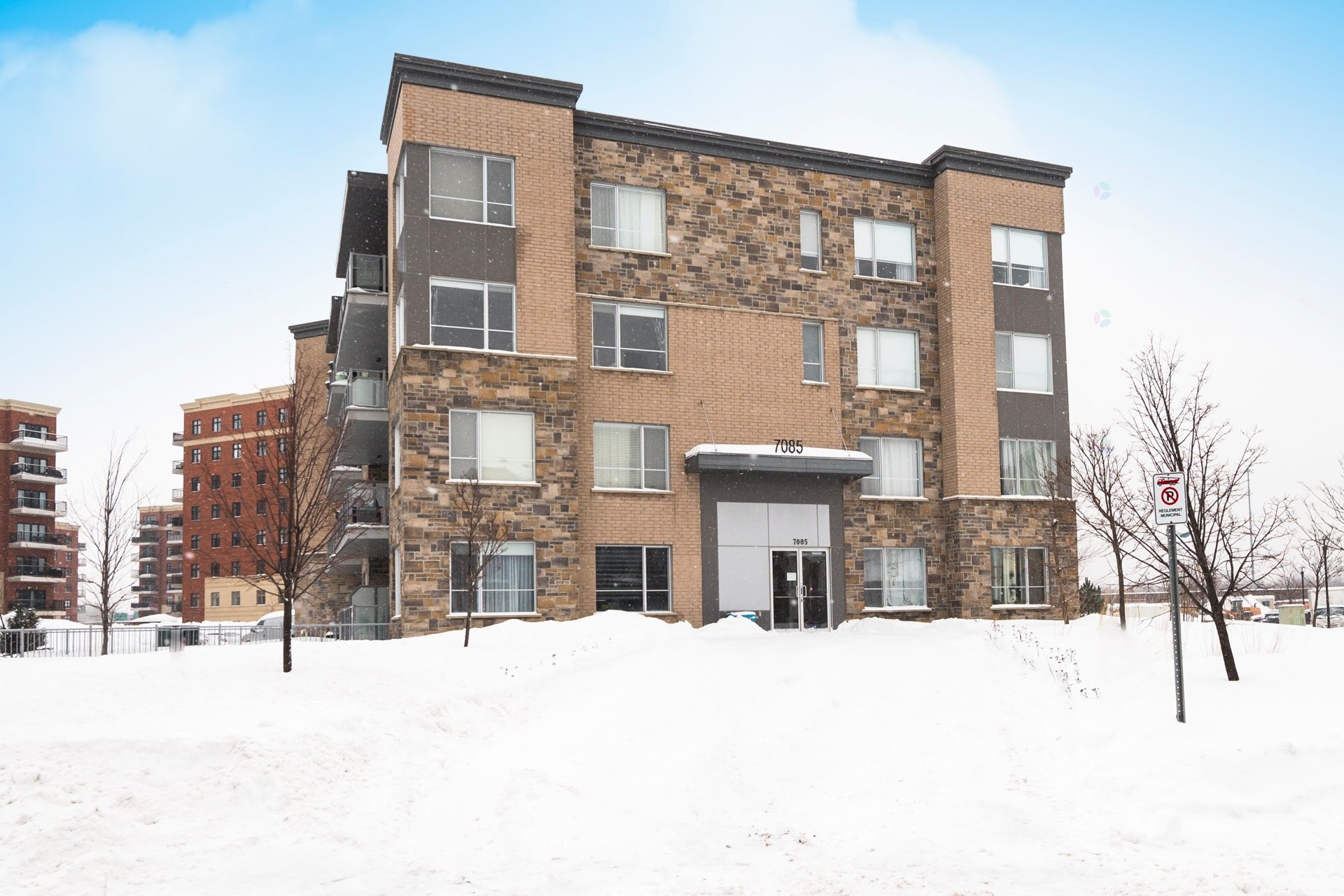 









7085


Rue de Lunan

, 206,
Brossard,




QC
J4Y0N4

